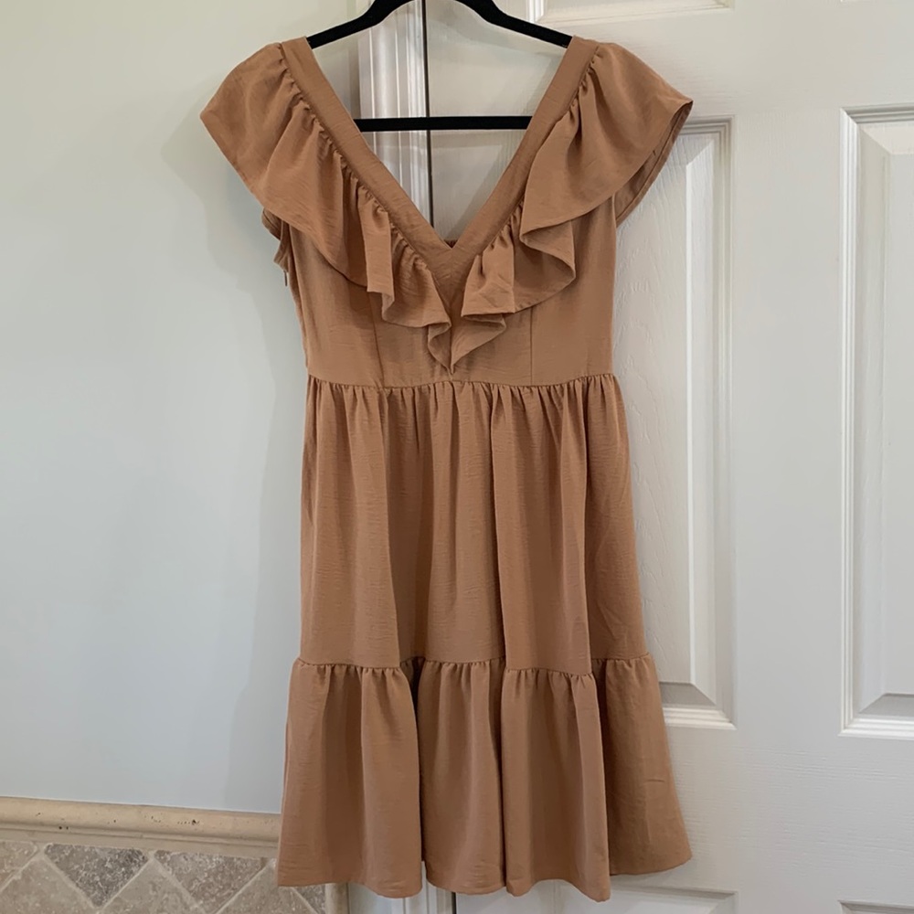 Flutter sleeve dress size S